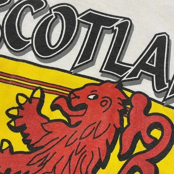 Vintage 90s Scotland The Brave Le Pays International Graphic Crest T-Shirt XL - Picture 3 of 7